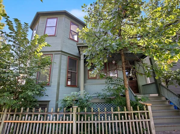 1317 W Byron St, Chicago, IL 60613