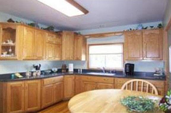 4th image of 206 Plainview