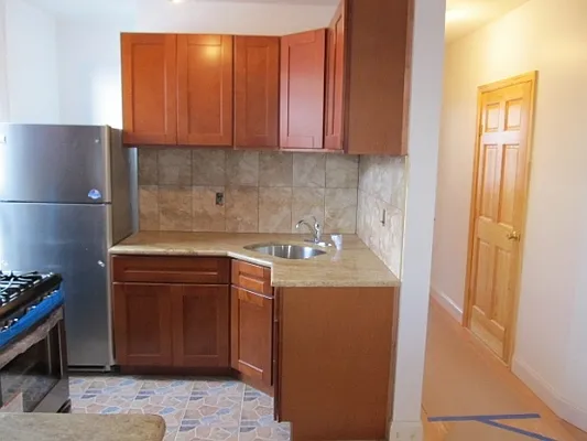 Rented by FlatFinders Realty | media 1