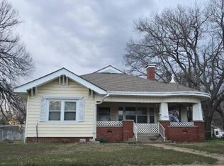 718 S 5th St, Ponca City, OK 74601