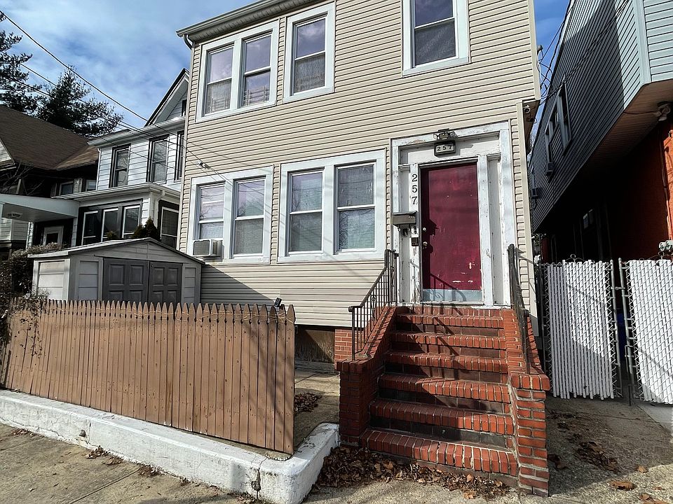 1st image of 257 Fillmore St #2