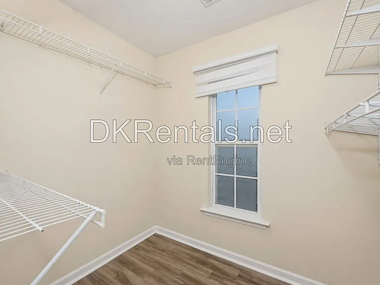 6311 Shoreview Cir — Photo 13