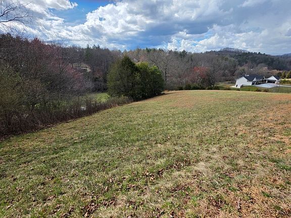 2nd image of 53 Porter Creek Dr