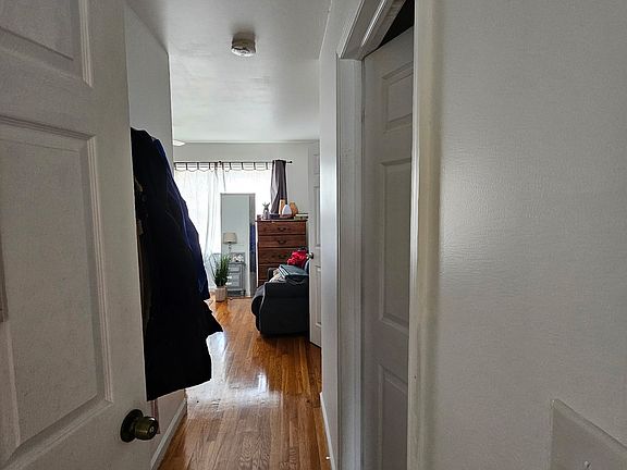 5th image of 223 Geneva St #1