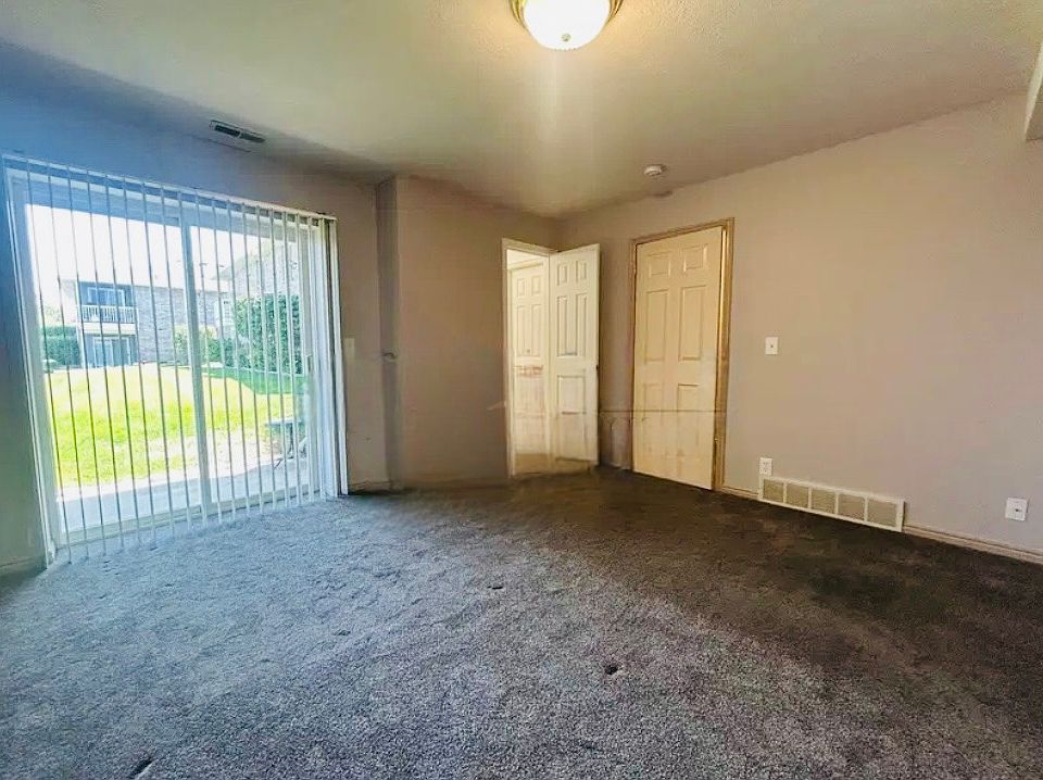 1st image of 370 W 4900 S APT 6