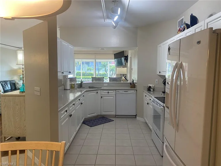 295 Waterside Cir #1-102 — Photo 7