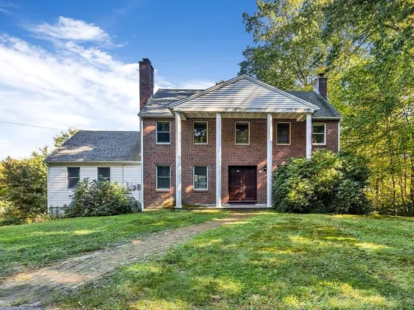 29 W Elm St, Hopkinton, MA 01748