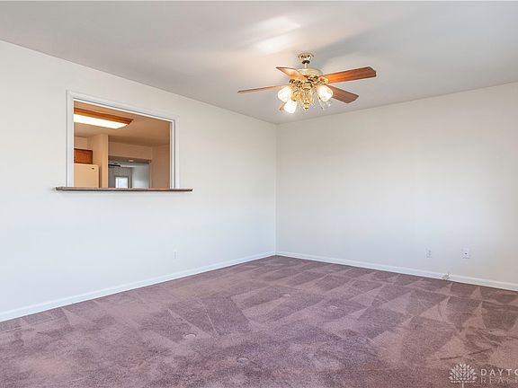4th image of 219 Stewart Ave