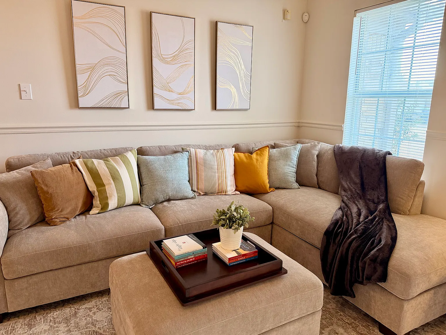 6734 Whitten Grove Cv — Photo 1