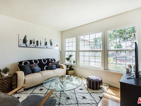3rd image of 5364 Etheldo Ave