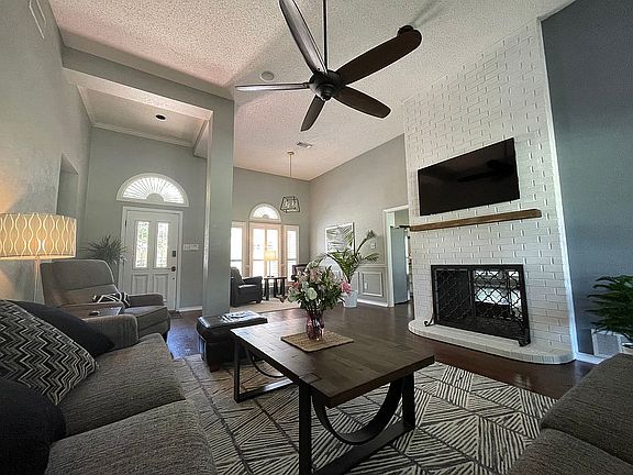 2nd image of 1303 Spyglass Dr