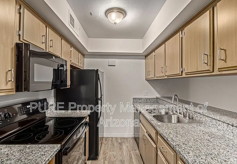 8847 N 8th St #102 — Photo 3