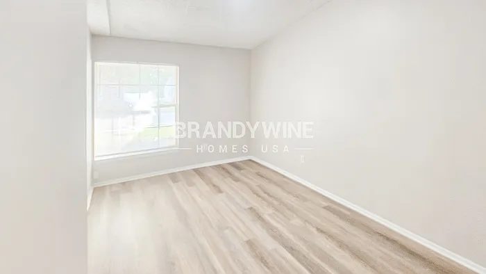 28305 International Ct — Photo 21