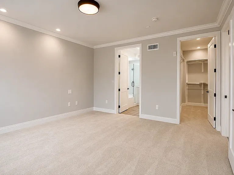 11743 Goshen Ave #304 — Photo 4