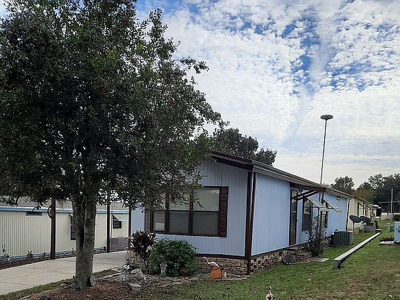 2nd image of 62 Lake Griffin Dr