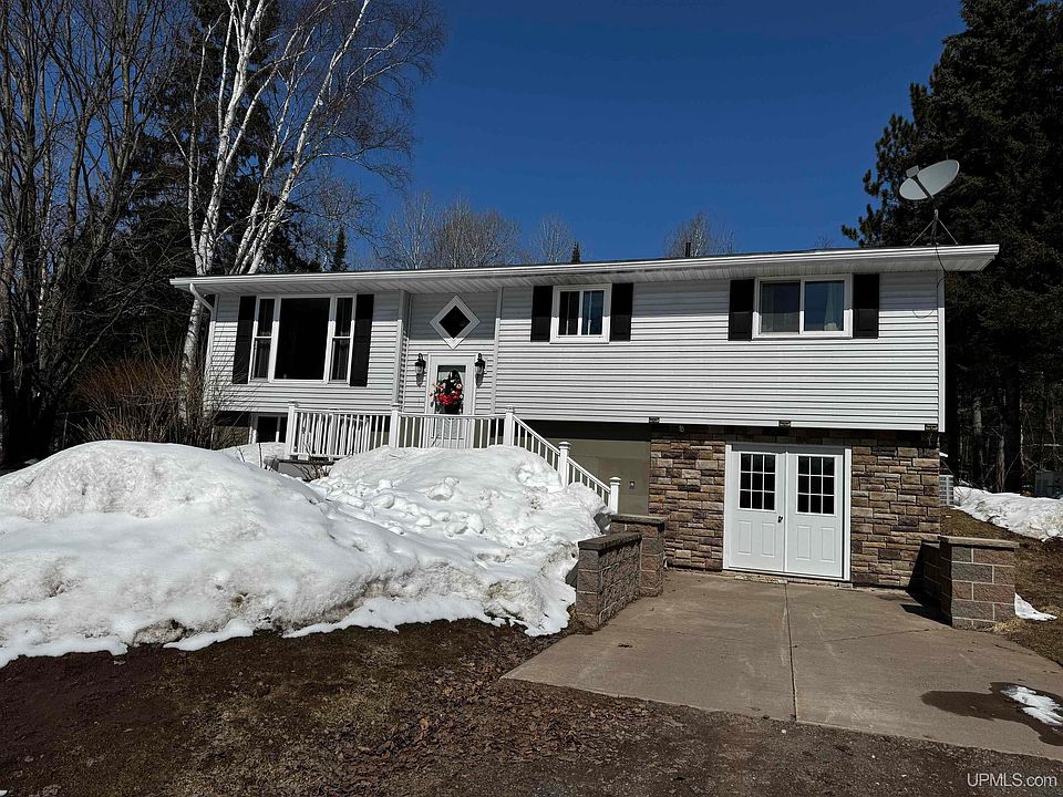 1st image of 18241 Skanee Rd