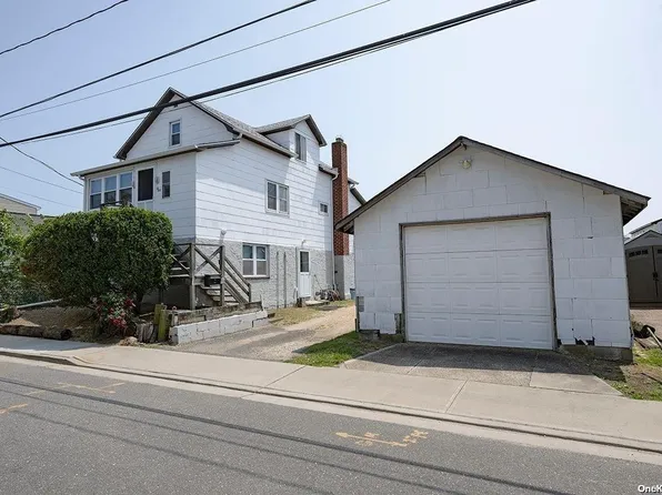 2860 Alder Road, Bellmore, NY 11710