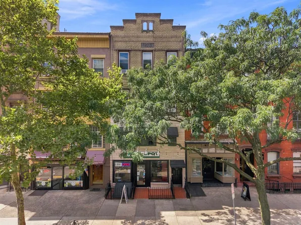 704 Washington Street image 1 of 25