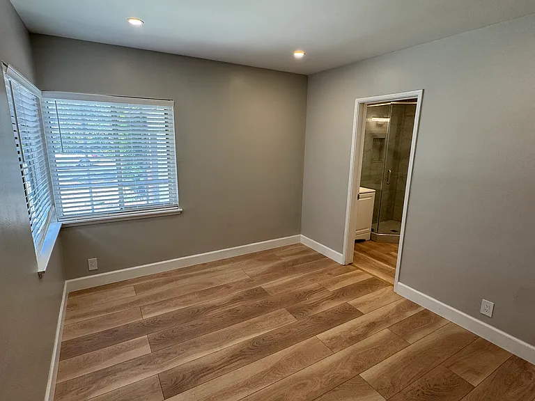 8606 Casaba Ave — Photo 2
