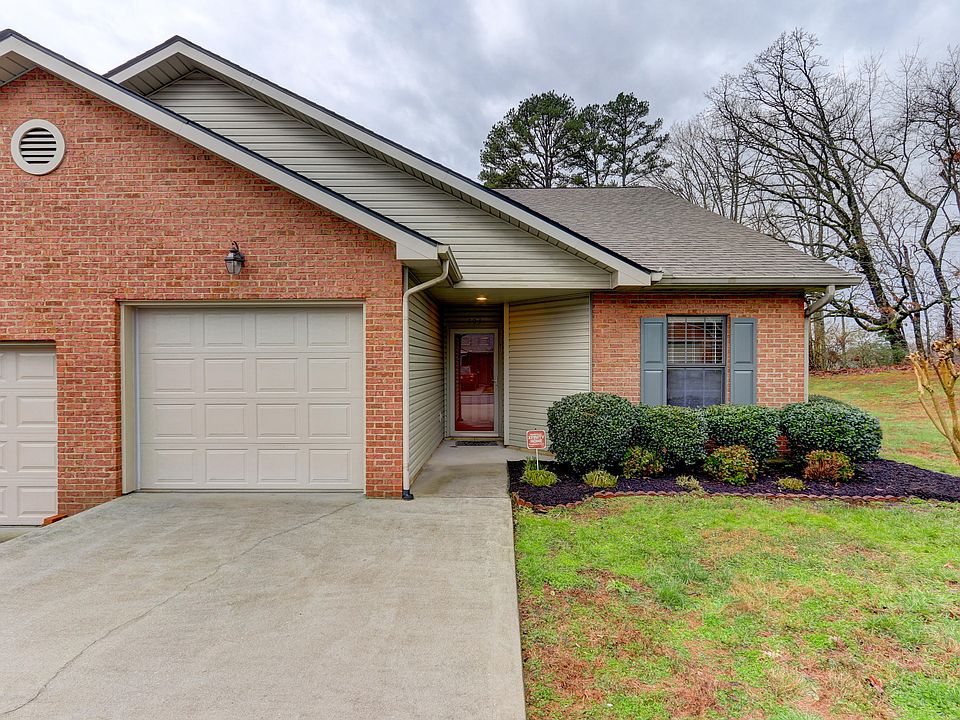 1st image of 703 Rose Garden Way