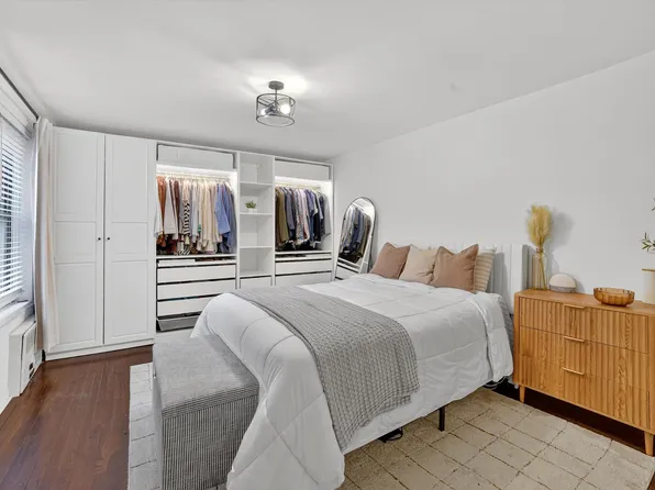 6495 Broadway image 24 of 32