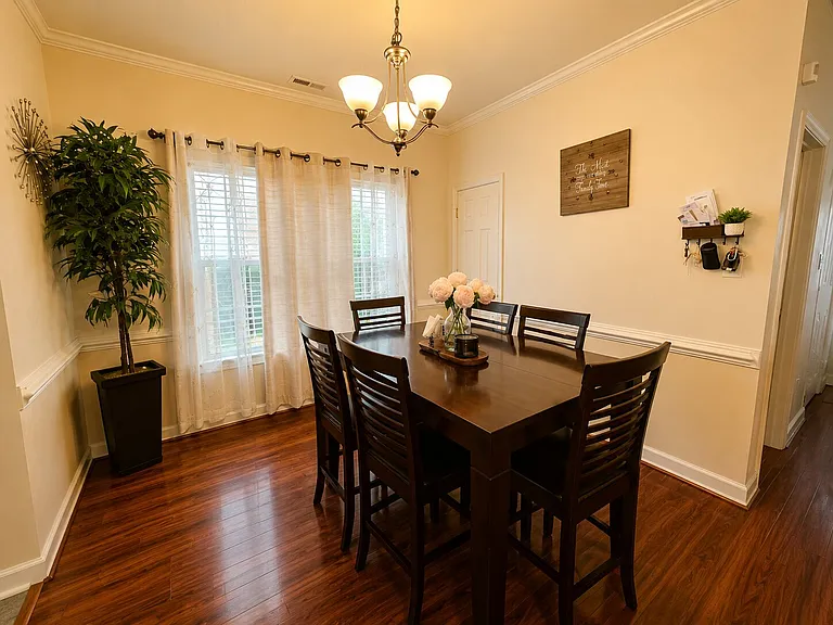1731 Fisher Ave — Photo 4