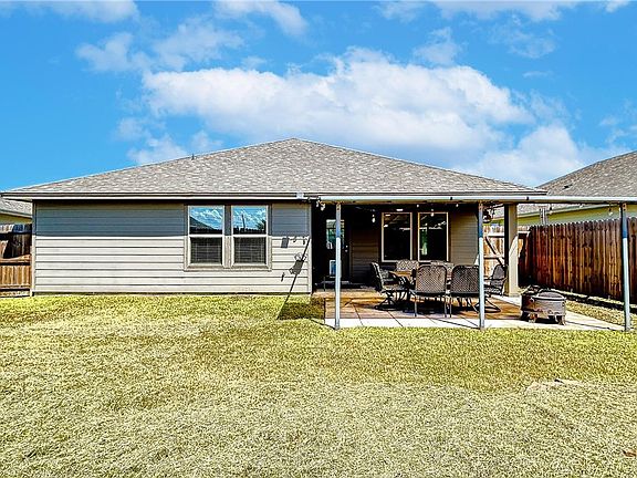 3rd image of 2673 Abbey Rd