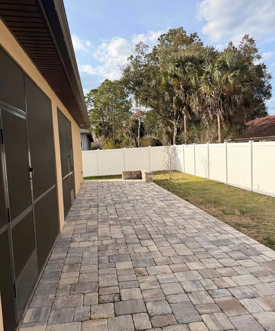 3 bed, 1384 sqft, $1,900 — Photo 4