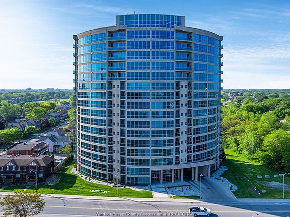 3rd image of 1225 Riverside Dr E #202
