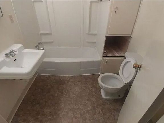 3rd image of 214 N 22nd St