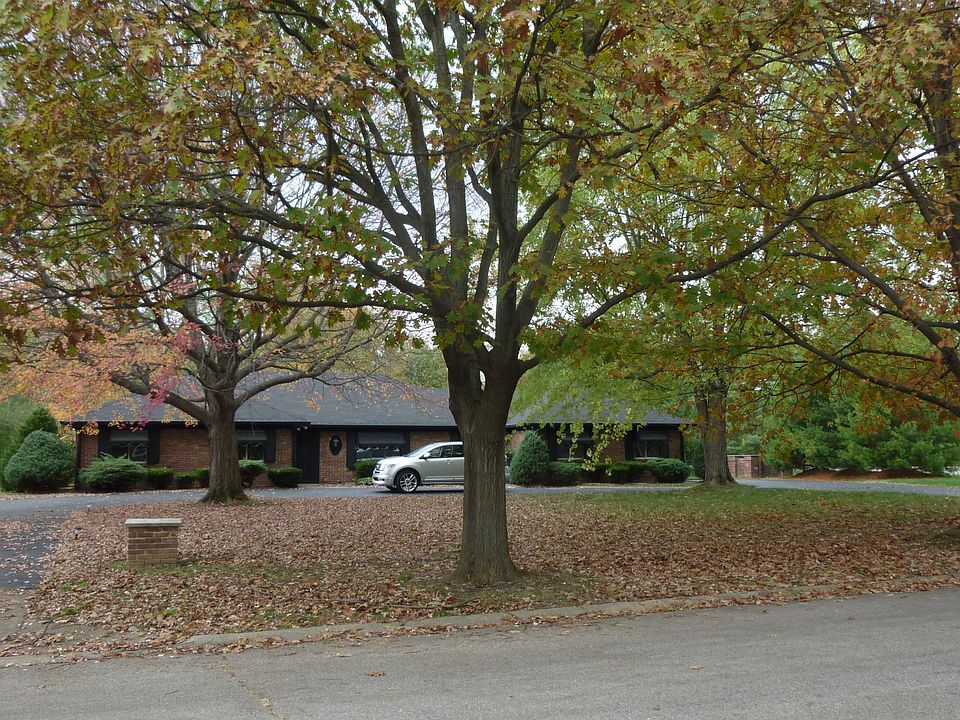 1st image of 697 King Dr