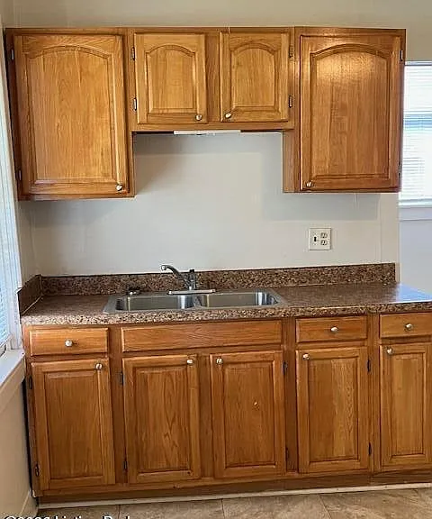 1100 Lydia St #1 — Photo 5