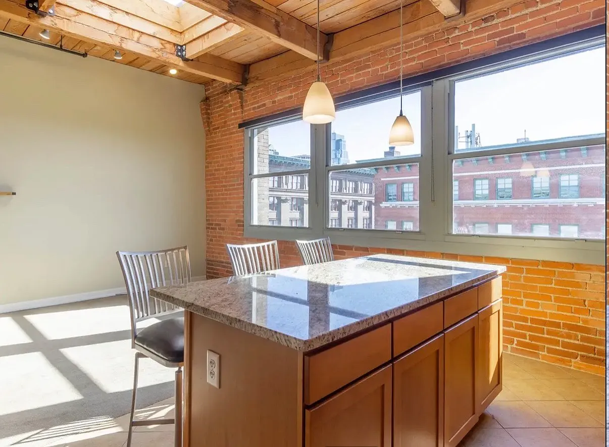 1 bed, 811 sqft, $1,800 — Photo 4