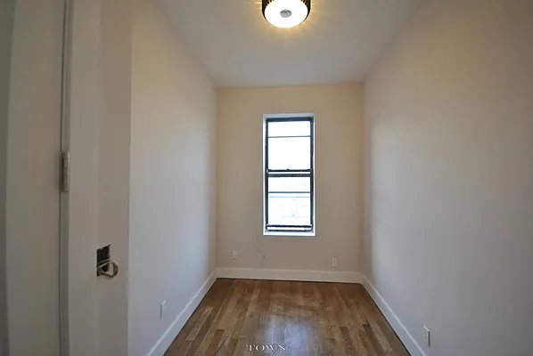 Rented by Town Residential | media 3