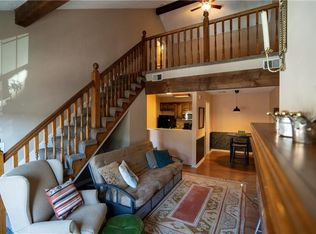 12011 W 58th Pl APT B, Shawnee, KS 66216