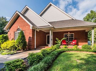 470 Goss Parrish Dr, Bowling Green, KY 42103