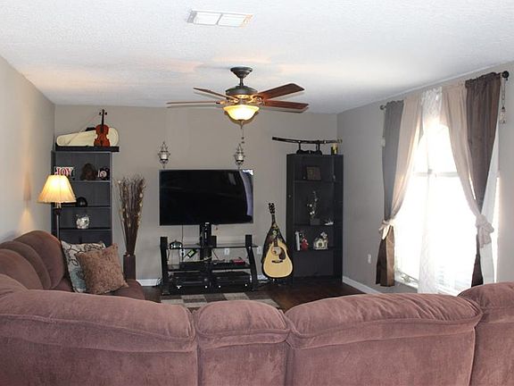 4th image of 3234 Helmel Ct