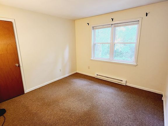 5th image of 404 Woodcliff Ave #1-204