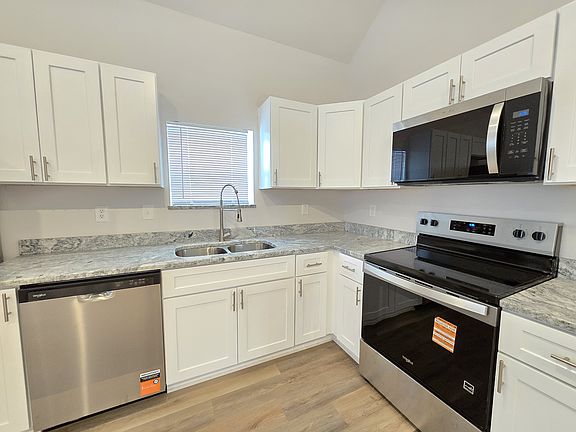 5th image of 401 N Walcott St #A