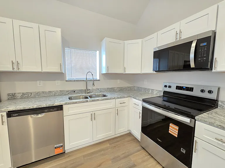401 N Walcott St #A — Photo 5