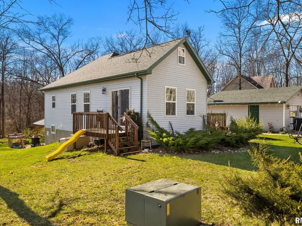 19 Foothill Dr, Putnam, IL 61560