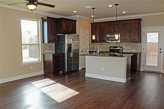2nd image of 5052 Italia Ln