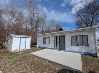 831 S Main St, Au Gres, MI