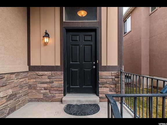 3rd image of 2628 N Cypress Way #23