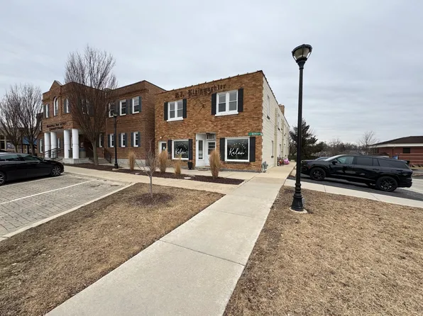 3S230 Warren Ave #1, Warrenville, IL 60555