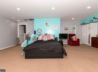 132 Chalkboard Ct, Moorestown, NJ 08057