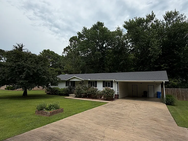 2332 N Gooseberry Ln — Photo 1