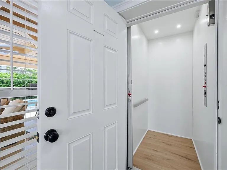 113 Aqua Ln — Photo 7