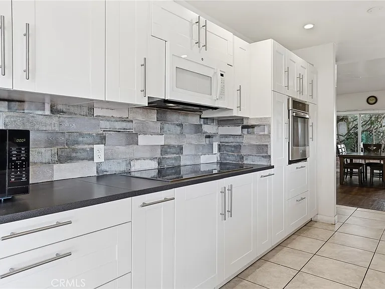 6732 Wooster Ave — Photo 9