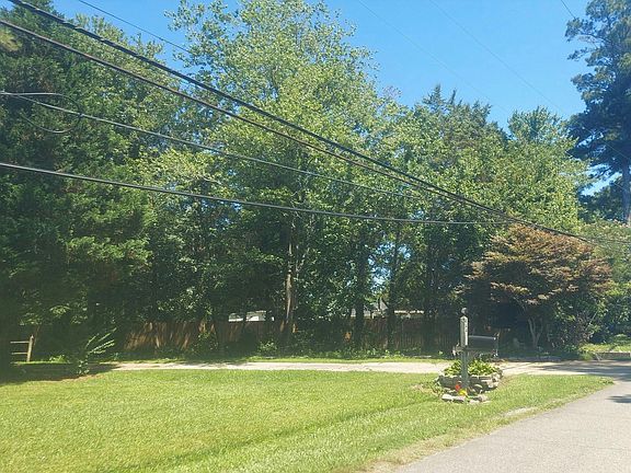 3rd image of 444 Homestead Rd